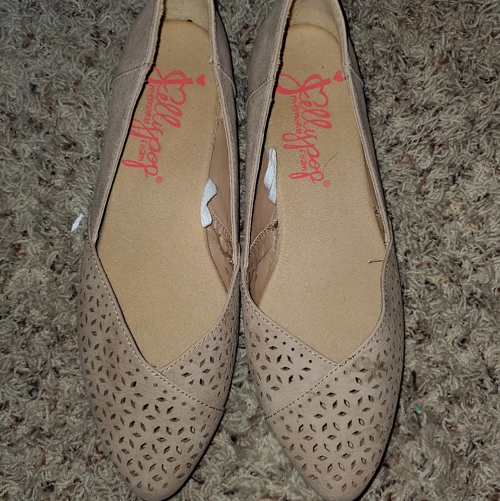 Shoes size 10